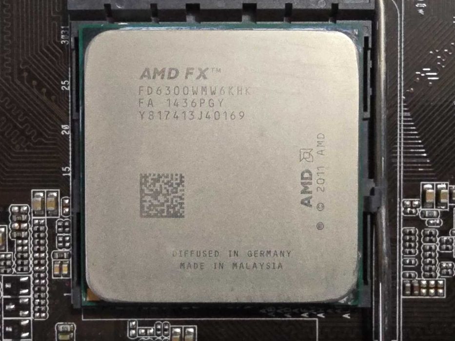 Placa de baza ASRock 970 EXTREME3, AM3+ + Procesor AMD FX 6300