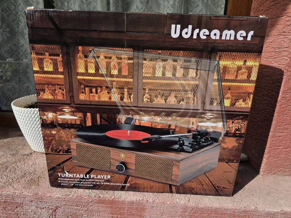 Ретро грамофон Udreamer Turntable Player – нов, в кутия