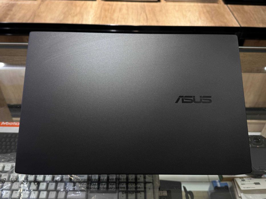 ASUS CREATOR Q540VJ Core i9-13900H RTX 3050 6Gb ram 16 SSD 1TB 3K OLED