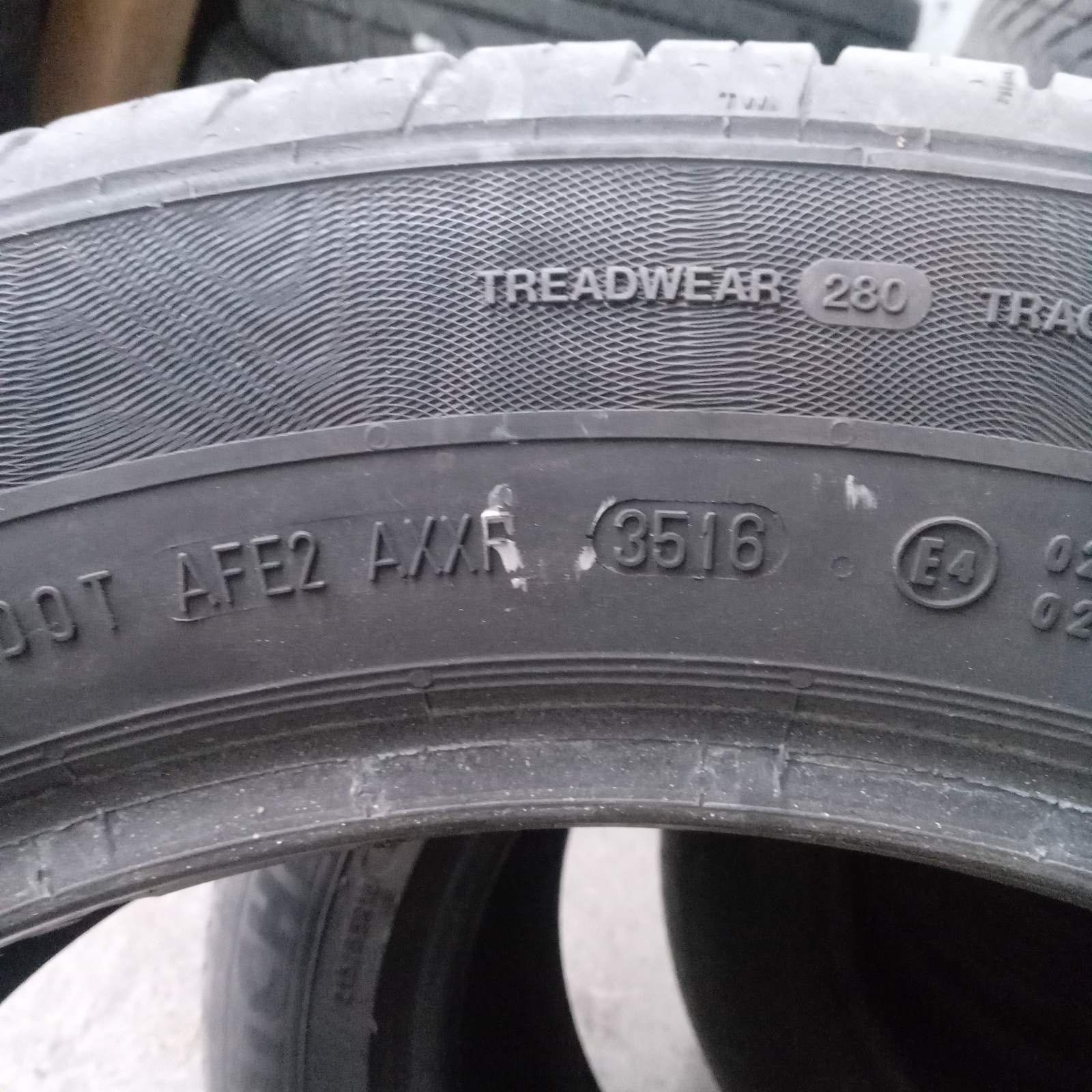 Гуми летни Continental  215/55 R 18