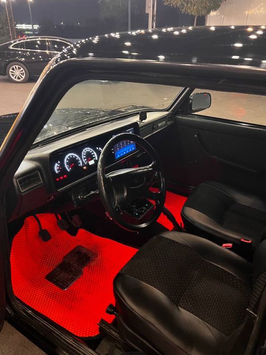 Vaz 2107 sotiladi               .