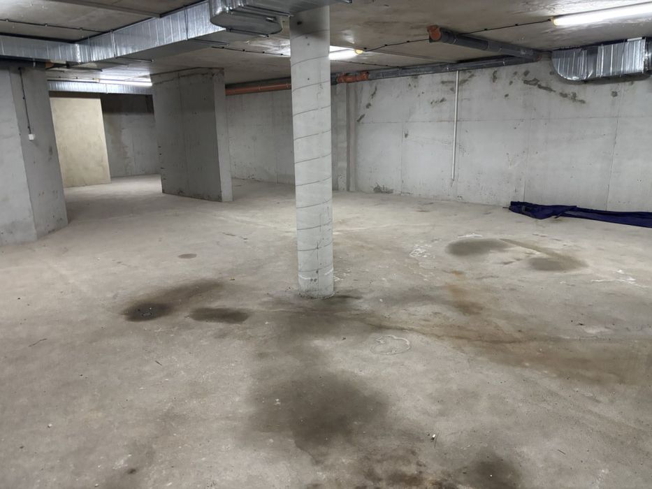 Продава се Гараж / Паркомясто в Варна, Спортна зала - 150 кв.м за 634 €/кв.м - Снимка #4