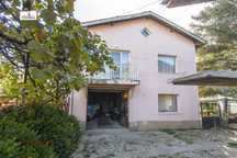 Продавам гаражна врата с размери 244 см ширина, 237 см височина.