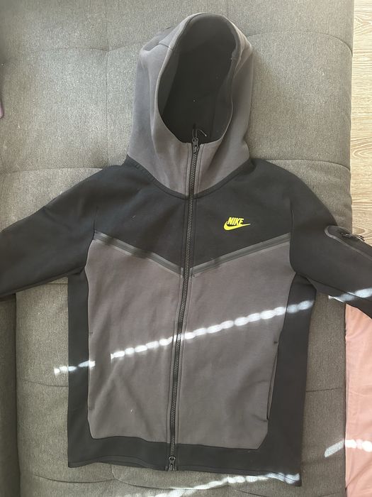 Оригинален nike tech fleece