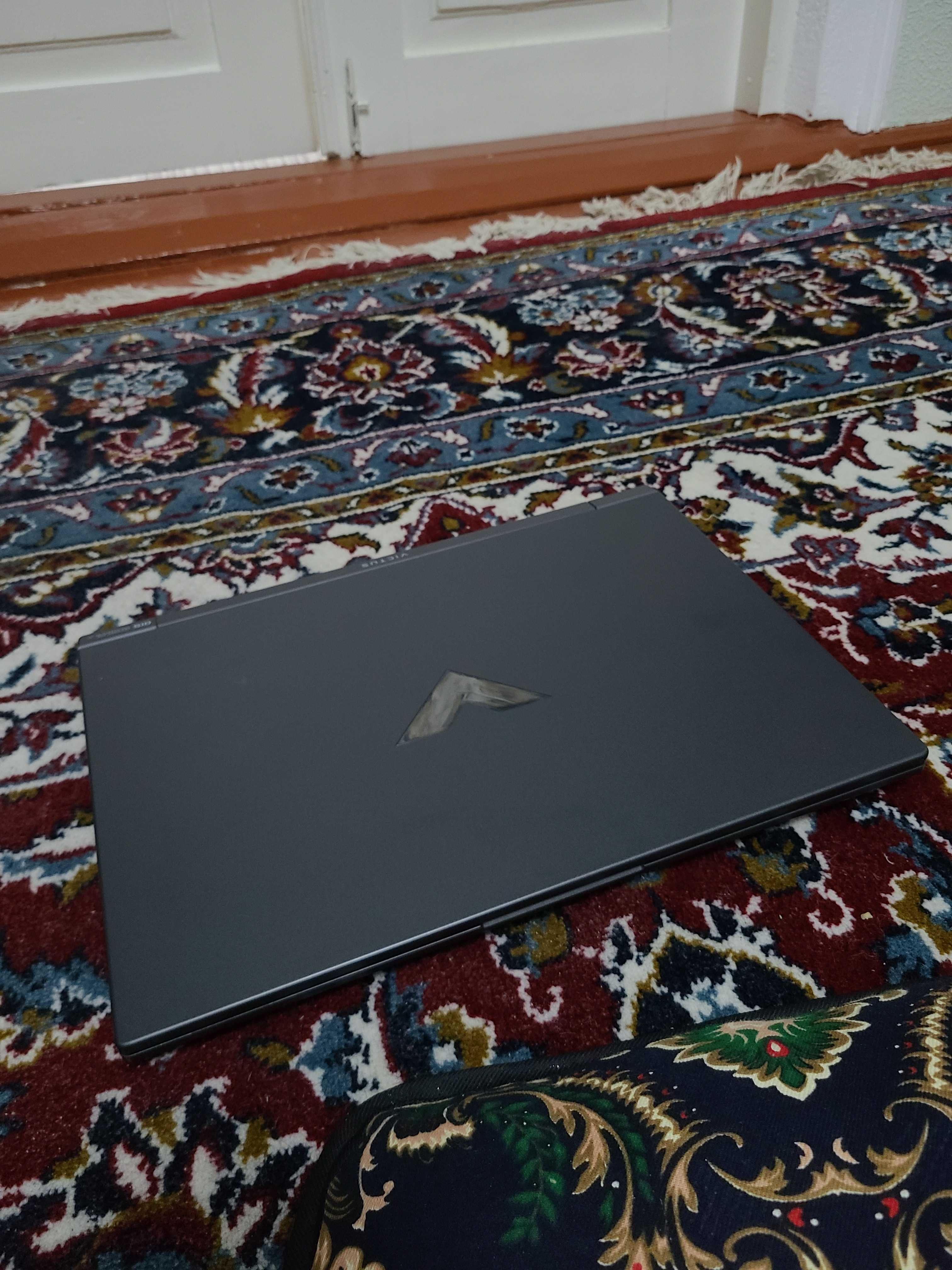 HP Victus i5 12 8