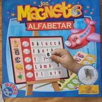 Joc magnetic alfabetar