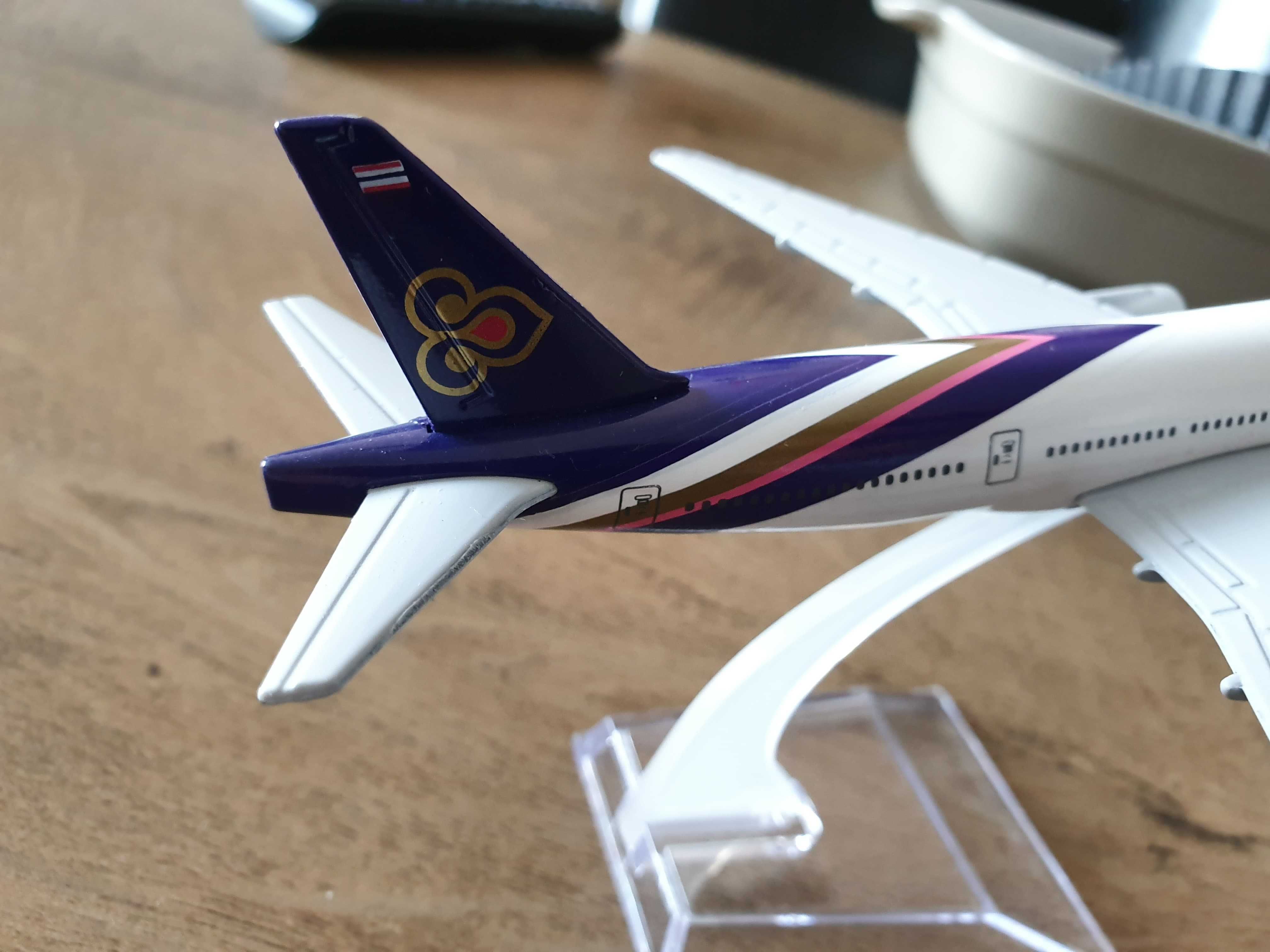 Macheta metalica de avion Thai Airways | Decoratie | Perfect pt cadou
