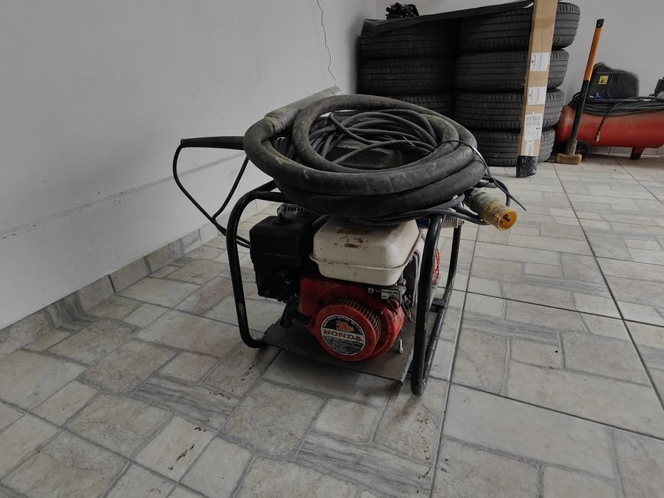 Vibrator și generator