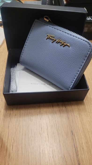 Портфейл tommy hilfiger