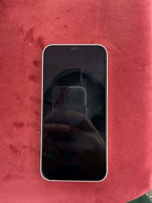 iPhone 12 perfect pentru piese impecabil
