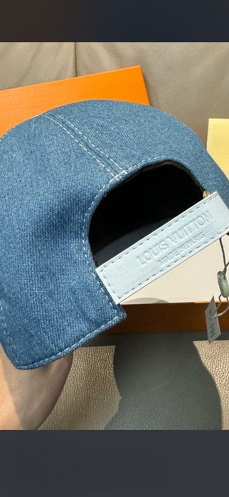 Șapcă Louis Vuitton model 2026