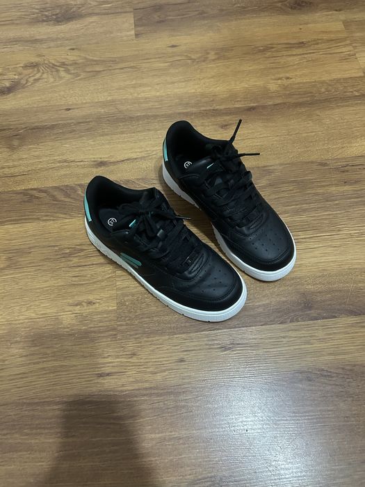 Fila маратонки.