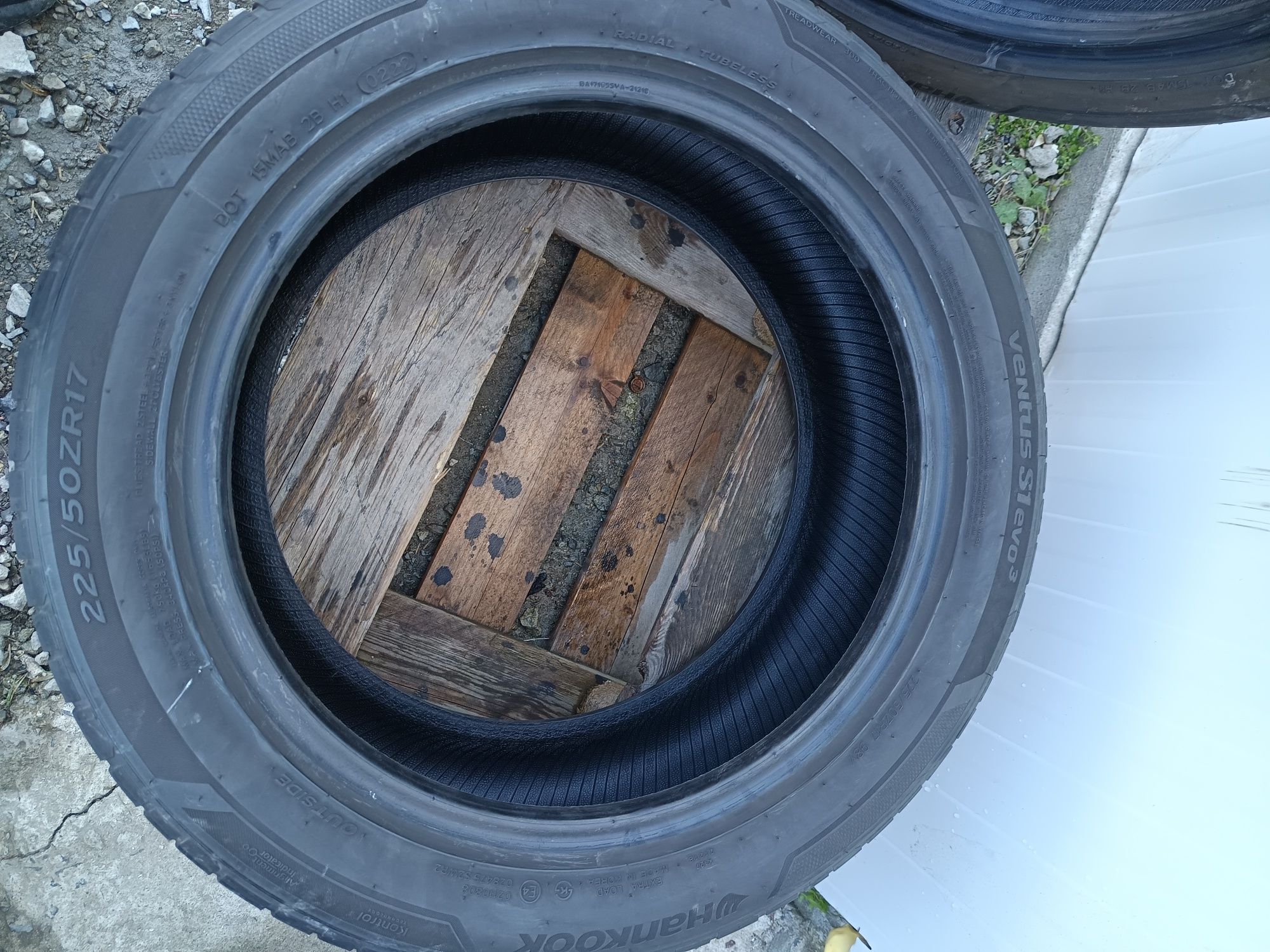 225 50 R 17 Hankook Дот 0222
