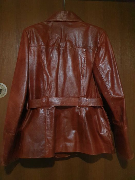 Haină scurtă de piele naturală mărimea 42