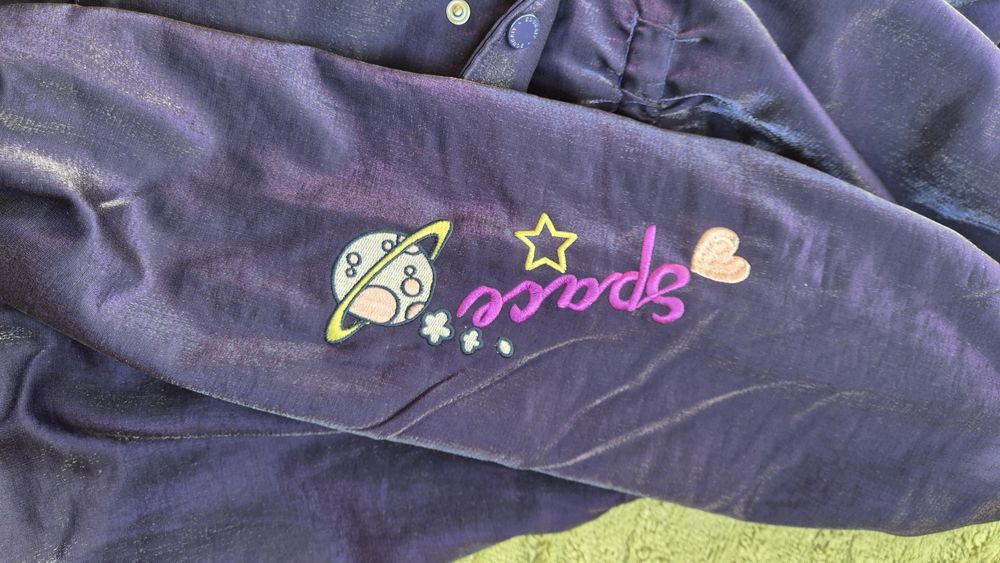 Куртка осенняя б/у одевалась 1 раз