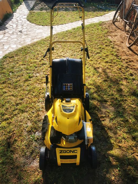 Mașina tuns iarba zgonc 224 cc 6 cp