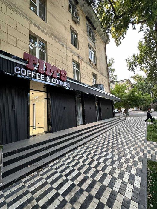 Коммерческое помещение в центре, Новомосковская. Первая линия