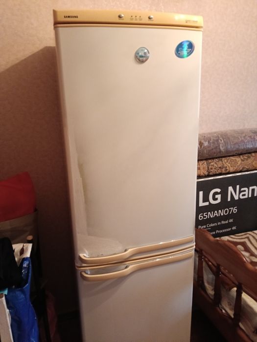 Продам холодильник