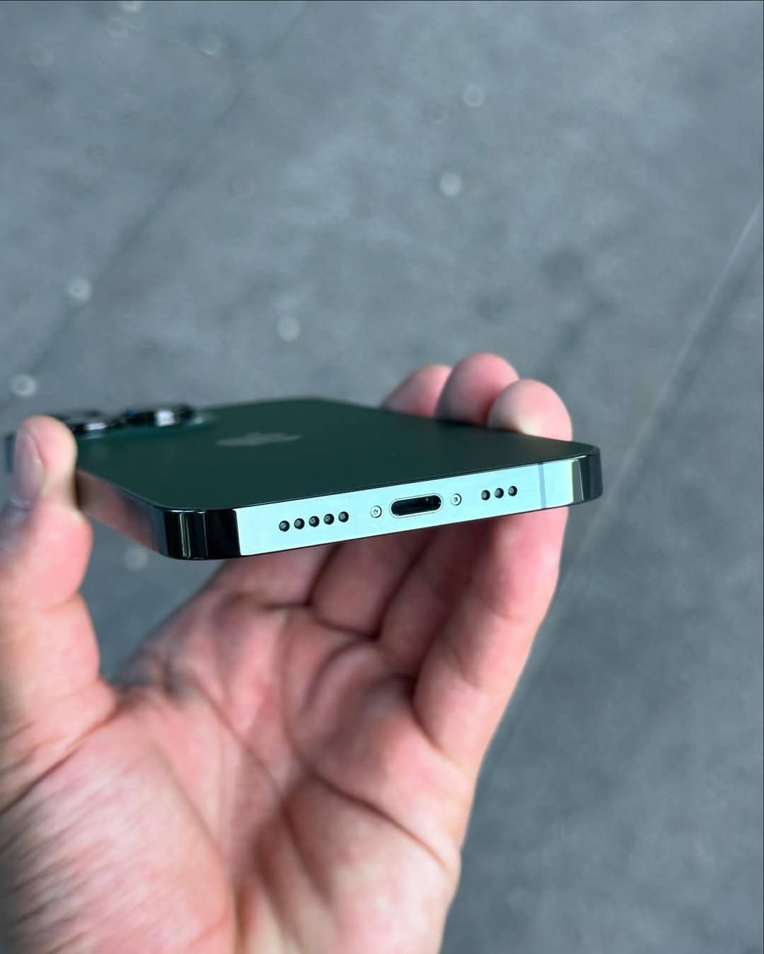 Iphone 13 pro green