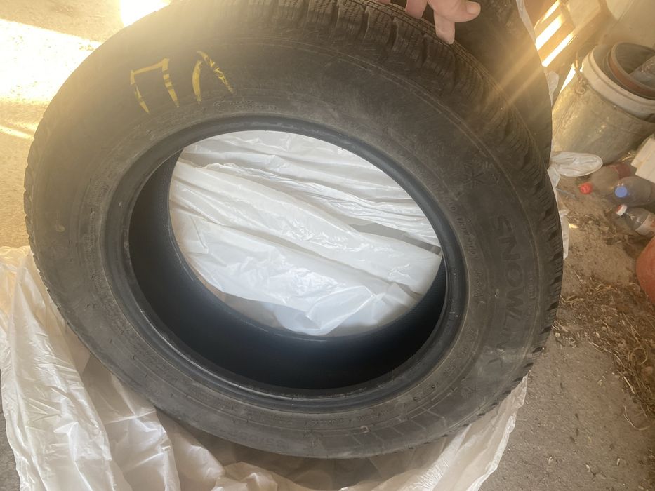Продам шины б/у. Зимние.