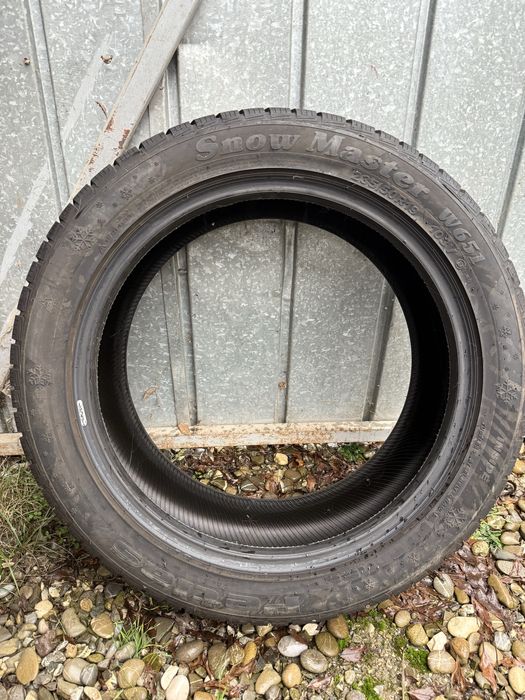Anvelope iarna 235/50/19,103 v