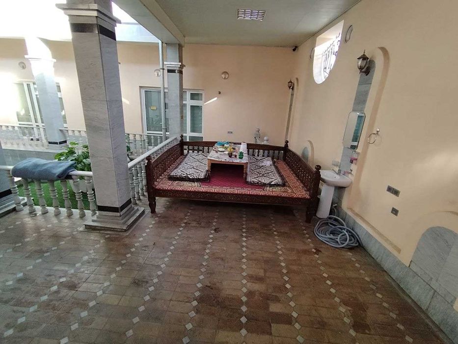 Samarqand darvoza
Arintir apteka 
4xona+padval 3-sotuv
masjid yonida