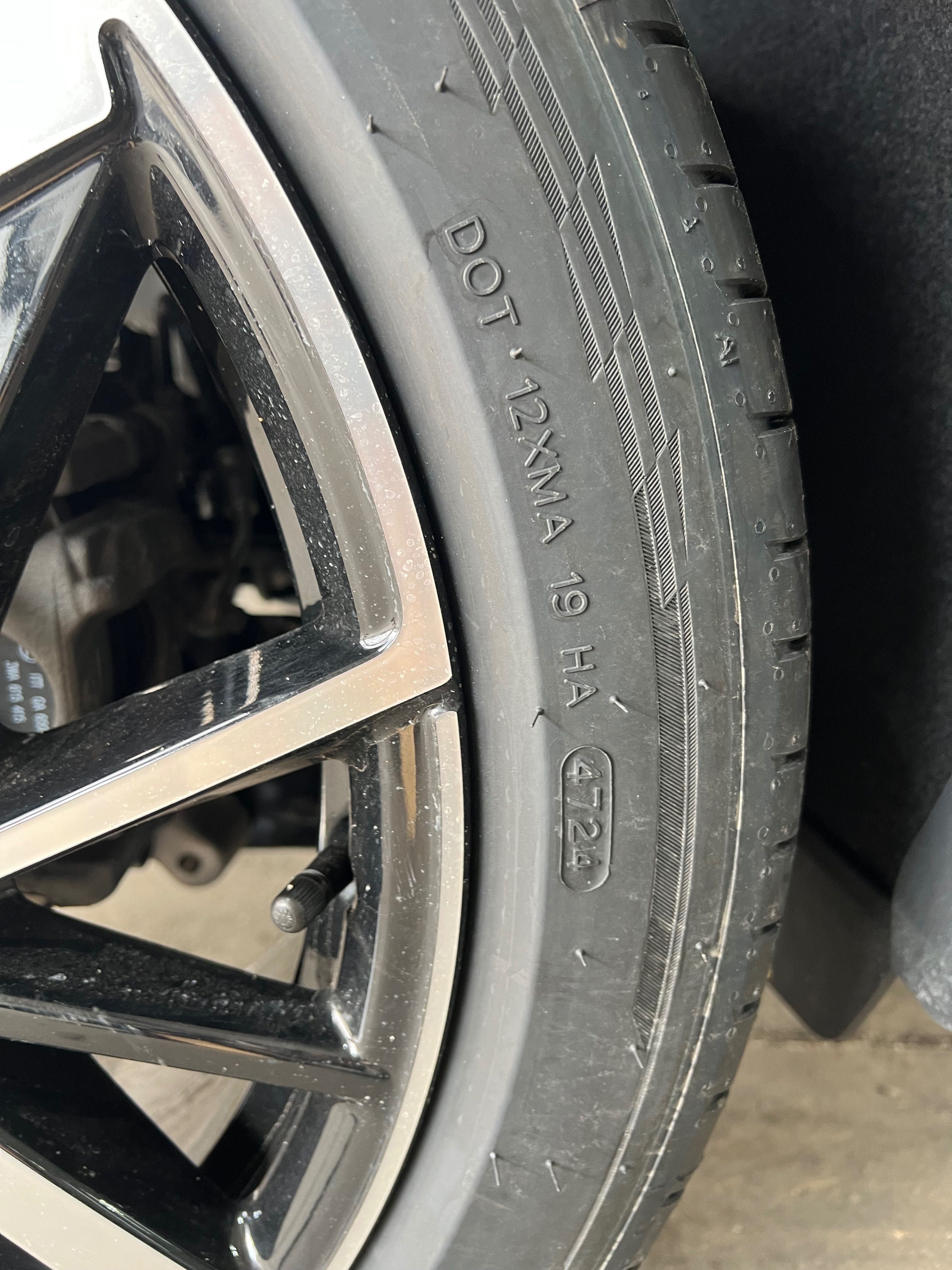 Летни  гуми нови  Hankook нови 235/45/20 EVO /новата шарка/