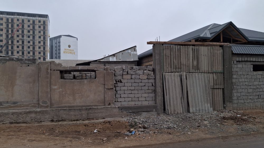 Ёр сотилади  сергли хонобода