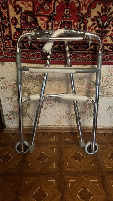 Ходунки для инвалидов