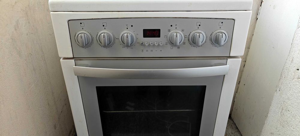 Компактна печка Blomberg