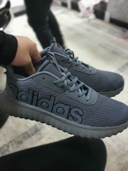 Adidașii Adidas nr 42