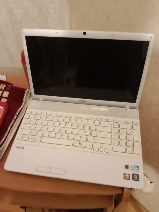 Ноутбук  в рабочем состоянии