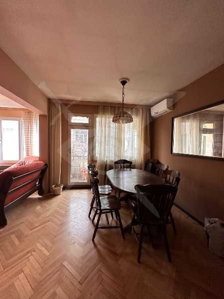 Продава се Четиристаен апартамент в Пловдив, Център - 126 кв.м за 1945 €/кв.м - Снимка #1
