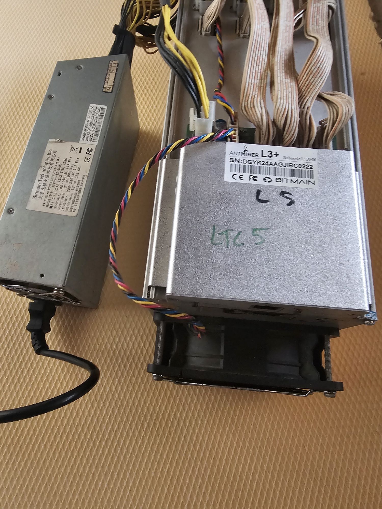 Antminer L3+ pana la 720mh