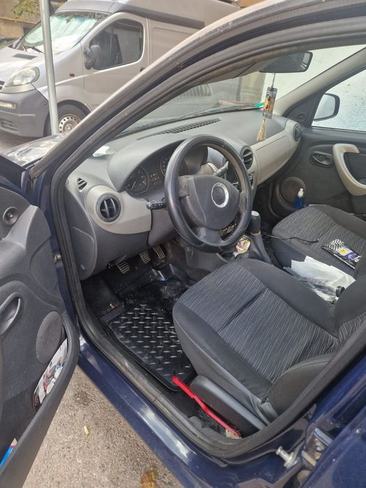 Vând Logan 1.6 GPL și AC primul proprietar
