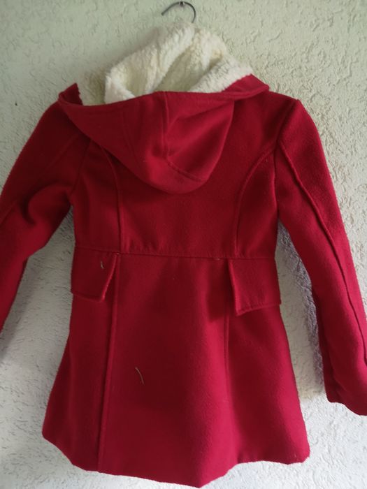 Palton rosu 3-5 ani