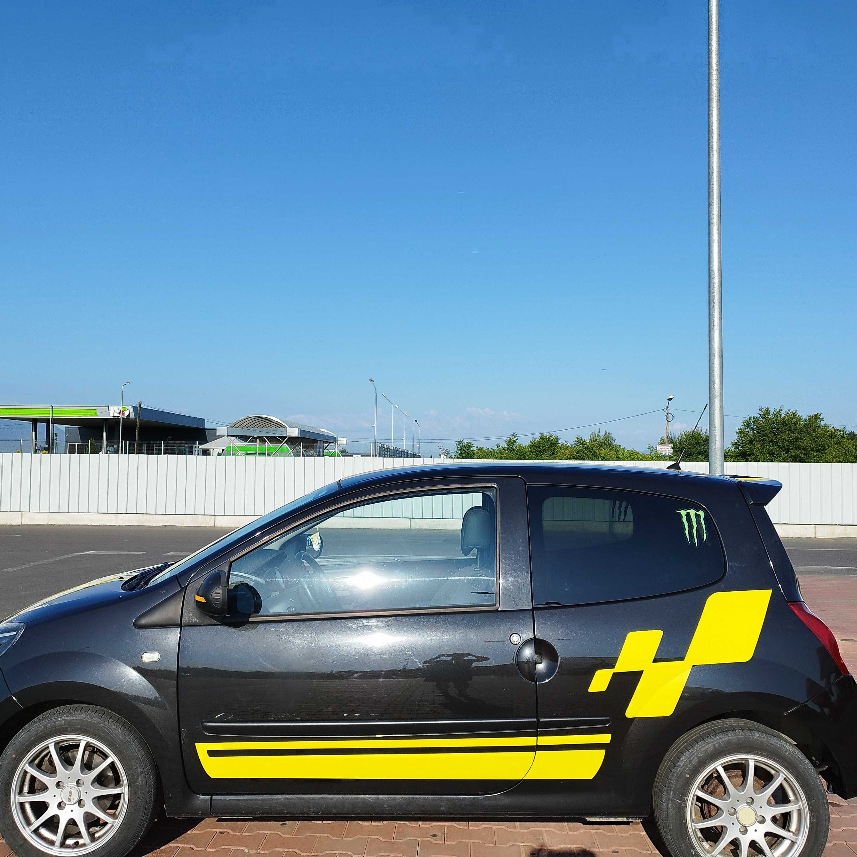 Renault Twingo 1.2-75CP Ideala pentru naveta, oraș sau șofer începător