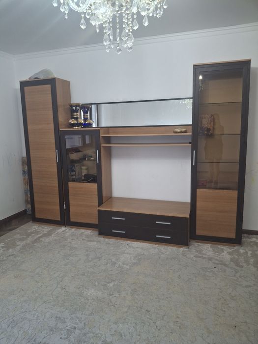 Продам сервант !!! Торг уместен!!!