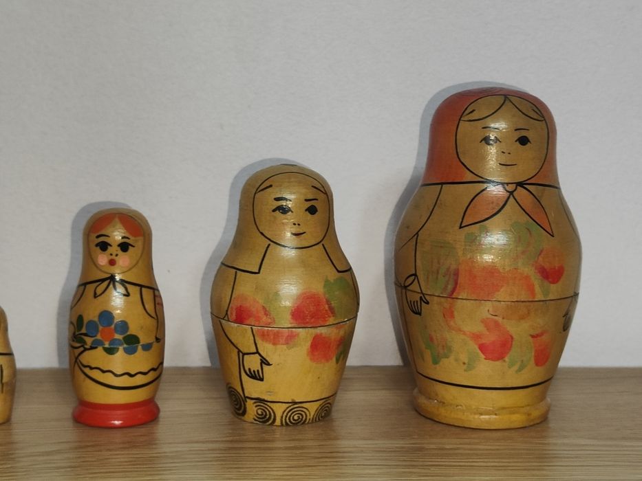 Matrioska. Păpuși lemn