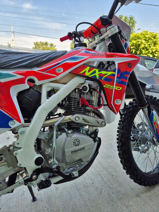 Motocicleta cross enduro offroad Barton NXT250L cc 4T (ROTI 21" - 18")