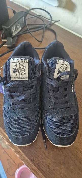 Продам кроссовки Reebok 37 р. новые