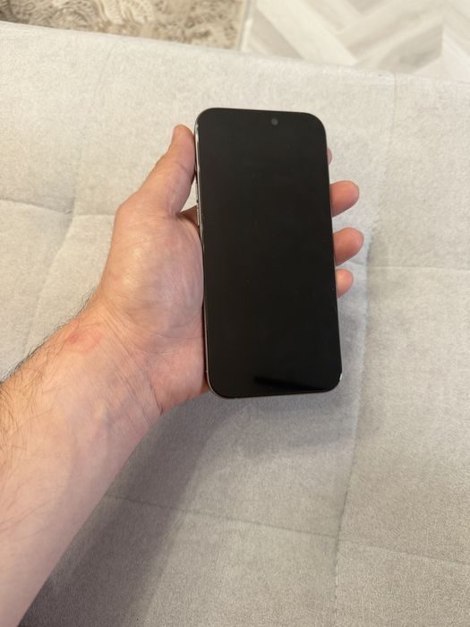 Продам iphone 16 pro max natural 256 gb