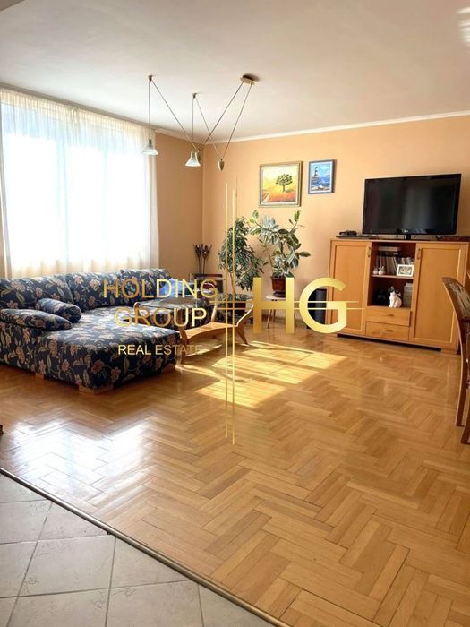 Продава се Тристаен апартамент в Варна, Бриз - 120 кв.м за 1959 €/кв.м - Снимка #2