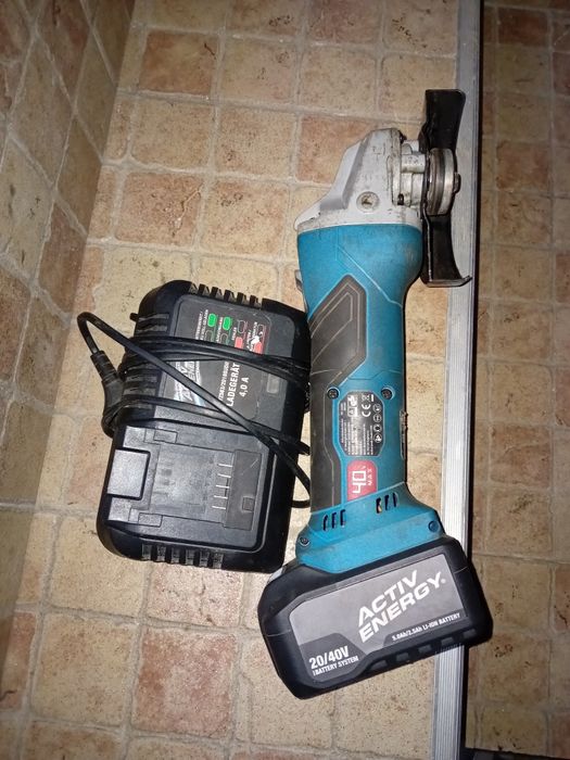 Vând flex cu acumulator