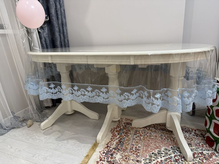 Стол для гостиной