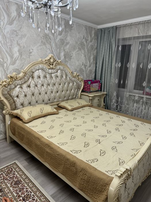 Продам спальный гарнитур