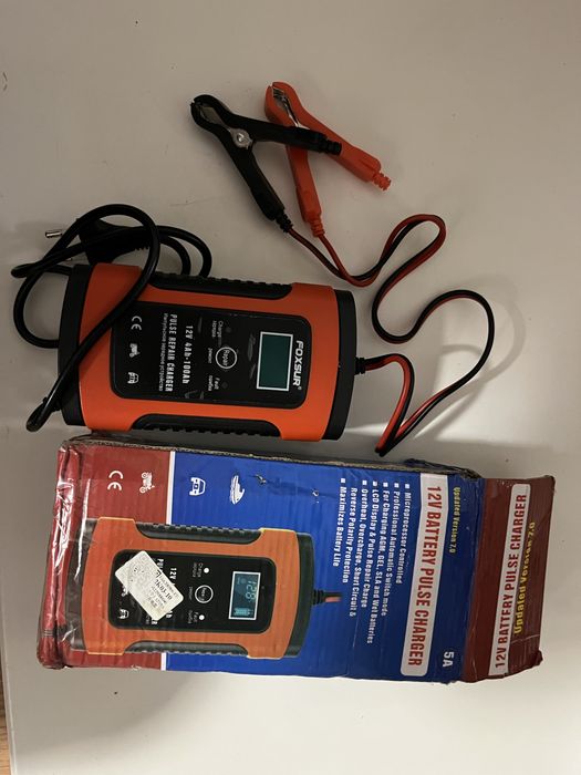 Unit UT15B индикатор напряжения и зарядник для акб