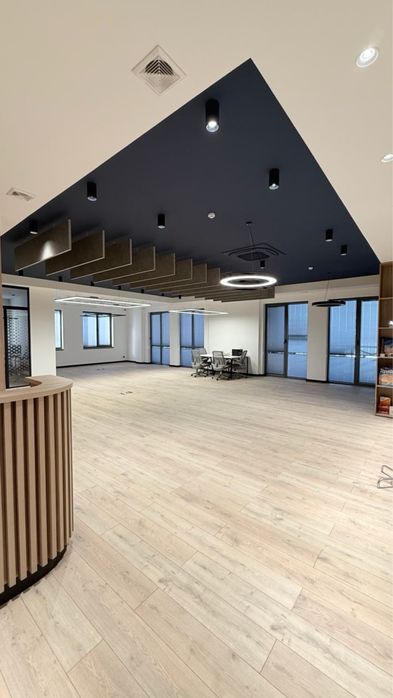 Срочно сдаётся в аренду нежилое помещение в БЦ Status 220 м2