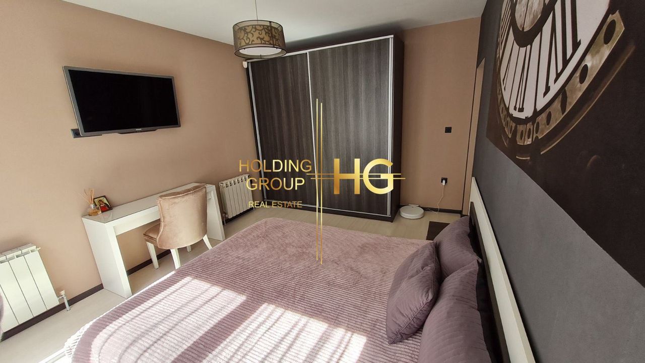 Продава се Тристаен апартамент в Добрич, Център - 120 кв.м за 1084 €/кв.м - Снимка #3