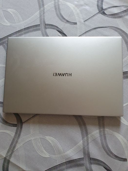 Laptop Huawei, Ecran 14"FHD,Cpu Ryzen 5,Ram 8gb,SSD  256,Baterie Nouă!